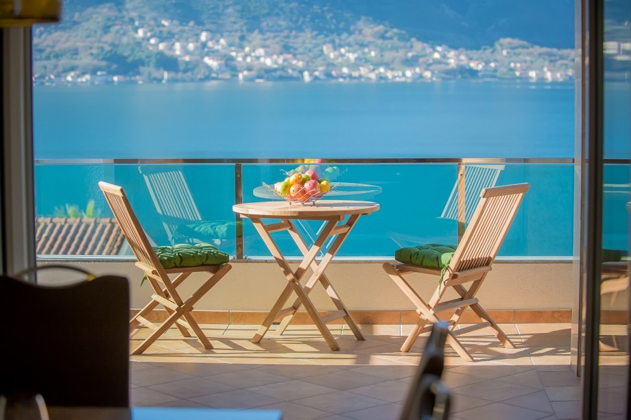 Vila Gem of Kotor s pet soba