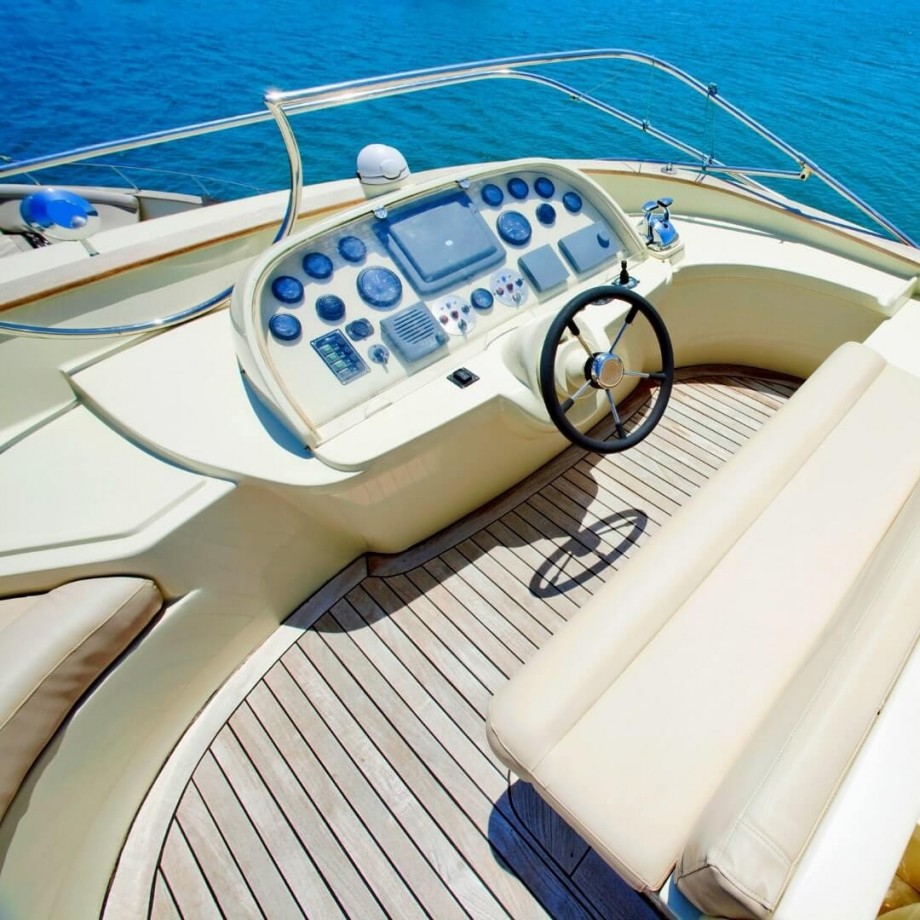 Yacht