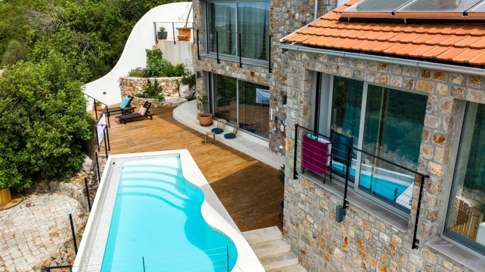 Beautiful Villa with Pool in Montenegro