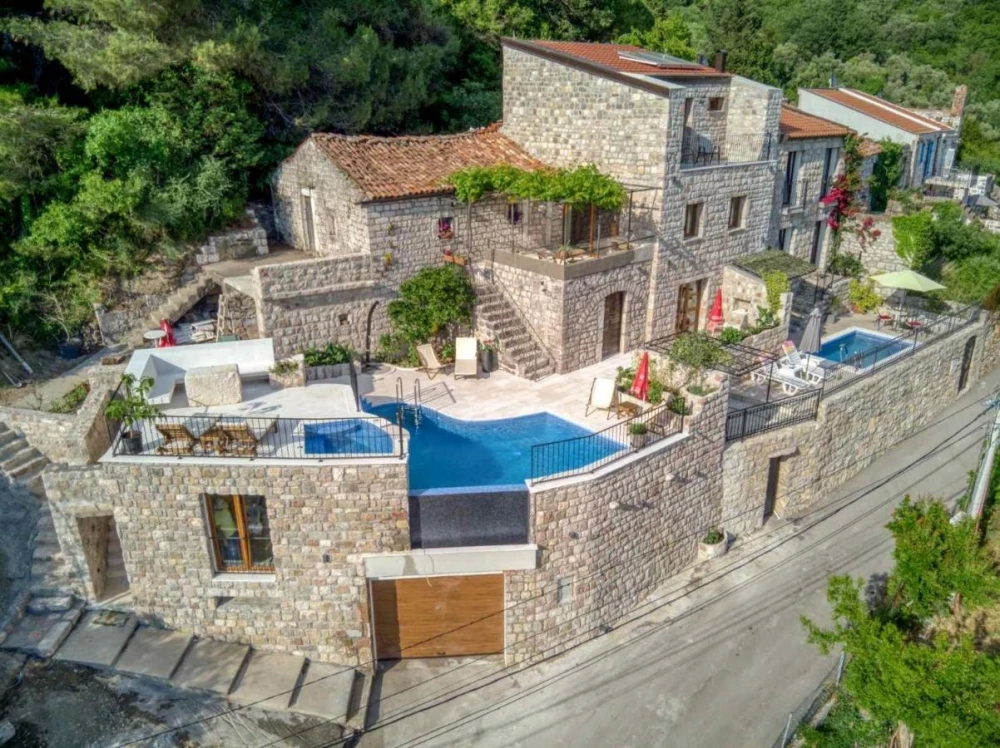 Enchanting Villa with Pool