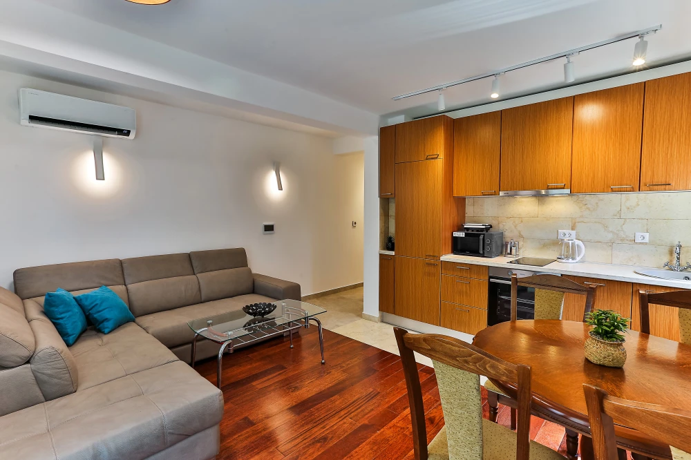 Beautiful Spacious Apartment with Elegant Interiors