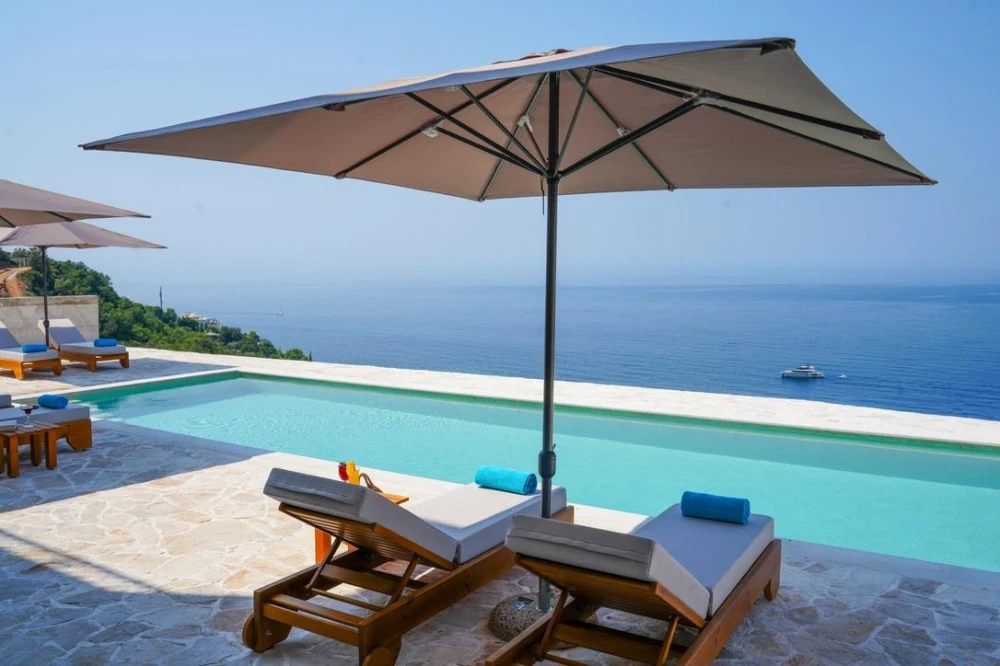 Exquisite Villa with Private Pool for Ultimate Relaxation
